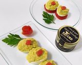Foto del paso 6 de la receta: Huevos rellenos con crema de queso manchego y aguacate