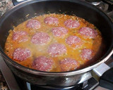 Foto del paso 15 de la receta: Keftas hamburguesadas con queso y salsa de carne picada y tomate