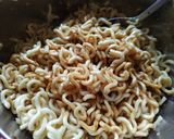 Foto langkah ke 1 dari resep Martabak MIE naik LEVEL.