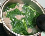 Foto langkah ke 4 dari resep Sayur bening sawi+bakso.
