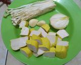 Foto langkah ke 1 dari resep Sayur tahu jamur enoki.