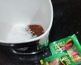 A picture of step 1 of Caffe Latte.