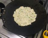 A picture of step 5 of Sabudana paratha.