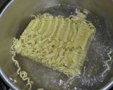 Foto langkah ke 2 dari resep Sosis Gulung Mie.