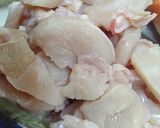 Foto langkah ke 1 dari resep Bekal anak (ayam saos asam manis dan tumis warna warni).