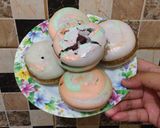 Foto langkah ke 10 dari resep Pastel Macaroons from Meringue Cookies filled Chocomaltine.