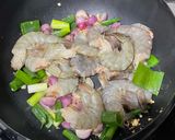 Foto langkah ke 4 dari resep 37. Creamy Garlic Shallot Butter Prawn.