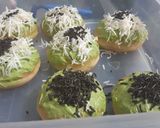 Foto langkah ke 6 dari resep Donat empuk tanpa uleni lama no mixer.