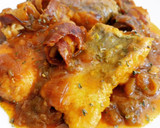 Foto del paso 8 de la receta: Rape, merluza y panceta curada en salsa