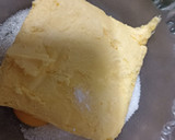 Foto langkah ke 2 dari resep Cornflakes Butter Cookies.