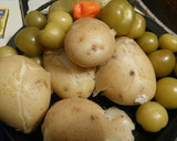 Foto del paso 1 de la receta: Papas en salsa verde 💚 con queso