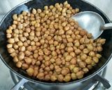 A picture of step 7 of Chanaa Chaat (Brown Chickpeas Savoury Snack).