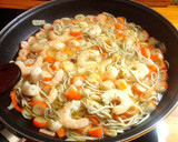 Foto del paso 2 de la receta: Espagueti al ajillo con gambas