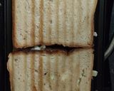 A picture of step 3 of Grill club sandwiche.