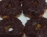 Foto langkah ke 4 dari resep Donat Meses tanpa ulen.
