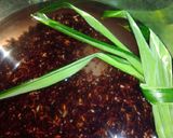 Foto langkah ke 2 dari resep Bubur ketan hitam lembut.