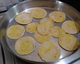 আটা বেসনের চক্কি মঠরী (atta besaner mathri recipe in bengali) রেসিপির ধাপ 3 ছবি