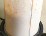 A picture of step 3 of Dates Shake.