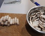 Foto del paso 2 de la receta: Alubias Blancas de Bote Exprés con Salchichas de Pollo y Champiñones