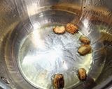 Foto del paso 2 de la receta: Setas de cardo al vino tinto