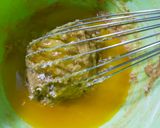 Foto langkah ke 3 dari resep Banana Apple Cake.