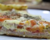 Foto del paso 5 de la receta: Tarta de jamón, queso y tomate con masa casera