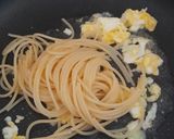 Foto langkah ke 3 dari resep Spaghetti Goreng Jawa.
