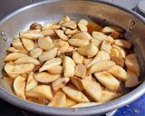 A picture of step 3 of Eggplant and King Oyster Mushrooms Stir-Fried with Basil.