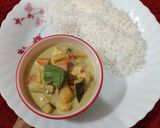 A picture of step 10 of Veg Thai Green Curry.