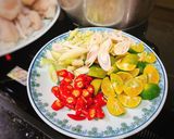 Hình bước làm 3 của món Móng giò ngâm mắm