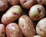 A picture of step 1 of Viazi karai.