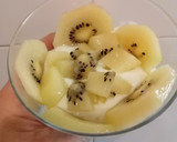 Foto del paso 2 de la receta: Yogur con avena, kiwi y miel