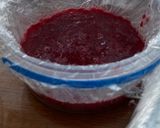 Фото кроку 3 до Бенто тортик з полуничним конфі.