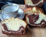 Une image de l'étape 5 de Cake marbré au chocolat blanc et au chocolat noir.