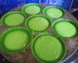 Foto langkah ke 3 dari resep 10. Martabak pandan mini ekonomis.