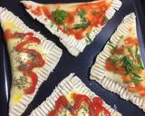 Foto langkah ke 8 dari resep Chilli Tuna Pastry.