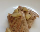 A picture of step 5 of Buttery gluten free apple & cinnamon 🍏🍎 wrap.