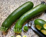 Une image de l'étape 1 de 🥒SOUPE 🥣 COURGETTES 🥒KIRI JUST FOR KIDS👶🍵🥄.