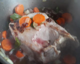 Foto del paso 3 de la receta: Redondo en salsa de zanahoria y uvas pasas