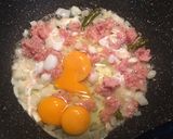 รูปขั้นตอนการทำที่ 3 ของ แหนมผัดไข่สำหรับเด็ก (6+)