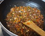 A picture of step 5 of Chinese style Veg manchow soup.