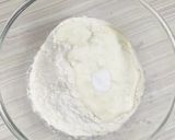A picture of step 1 of Pizza Bomb.