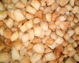 Crispy pomegranate seed-shaped snack recipe step 2 photo