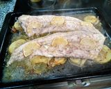 Foto del paso 1 de la receta: Merluza al horno con falso caviar de aceitunas rellenas de anchoa