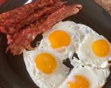 Foto del paso 1 de la receta Sunny Side Up eggs with bacon