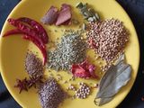 বিরিয়ানি মশলা(Biriyani Masala recipe in bengali)