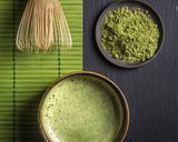 Une image de l'étape 6 de Smoothie à la banane et au thé matcha.
