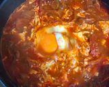 Foto langkah ke 4 dari resep Kimchi Sundubu Jjigae.