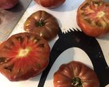 Une image de l'étape 6 de Tomates noires farcies à l élan,oignon et carotte,couronne de poireaux.