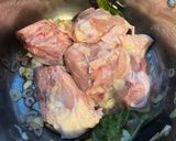 Foto langkah ke 3 dari resep Ayam kecap kentang wortel.